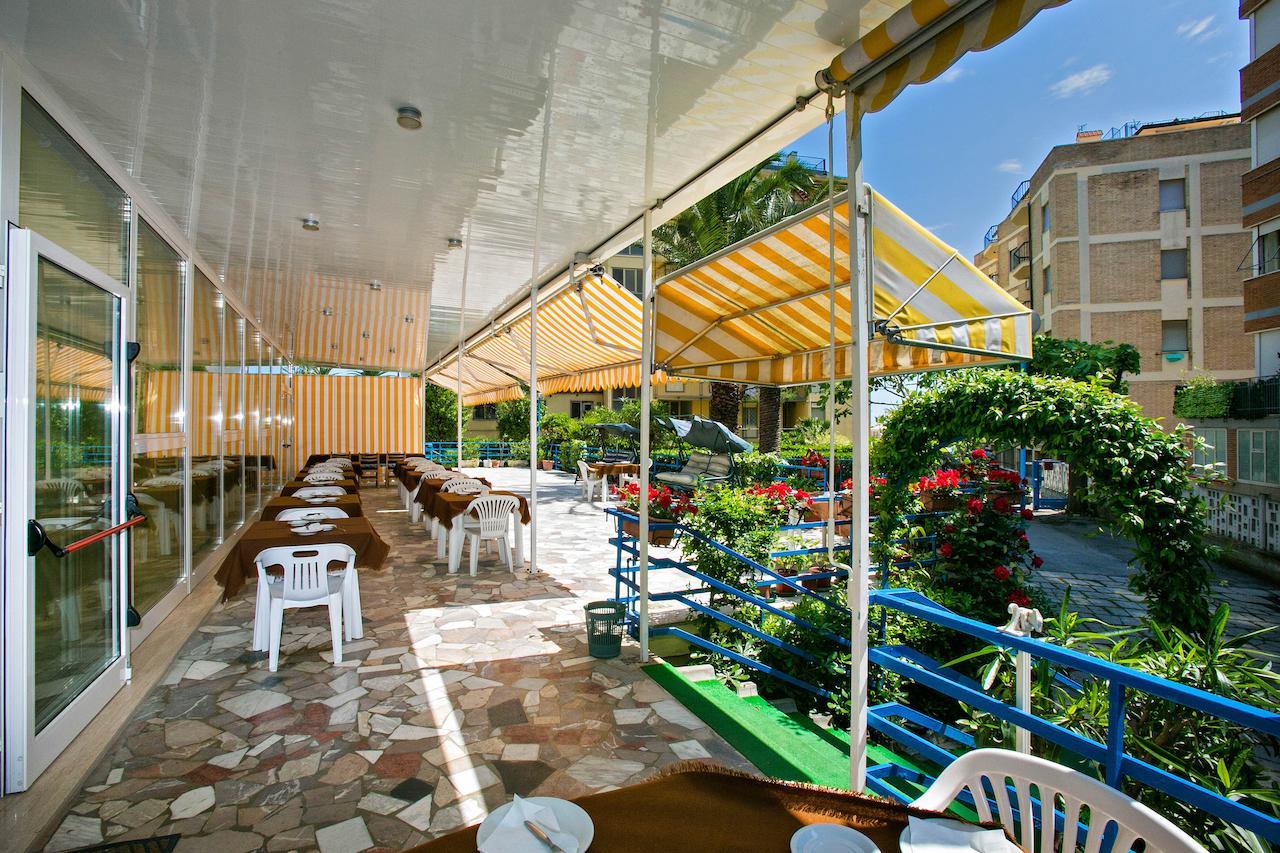 Hotel Antares 3*