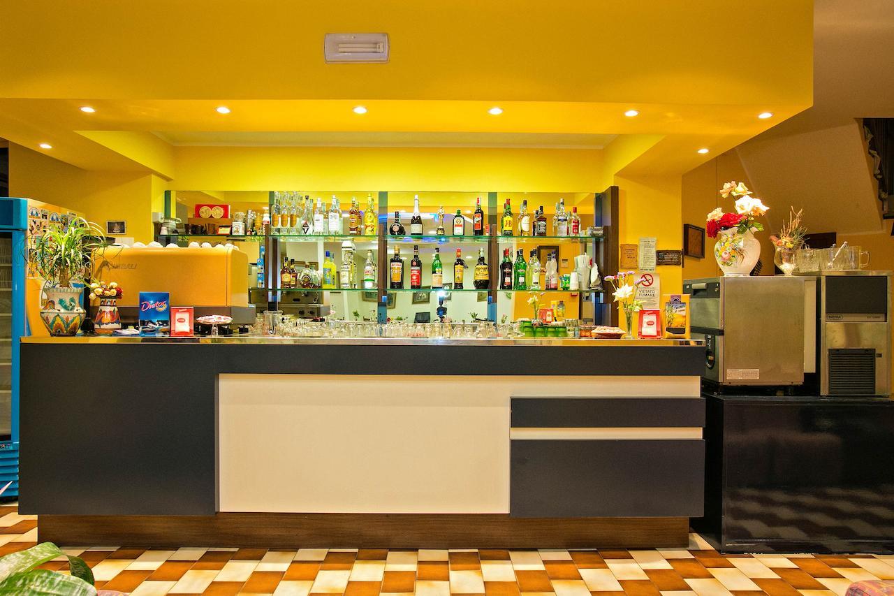 Antares Hotel 3*